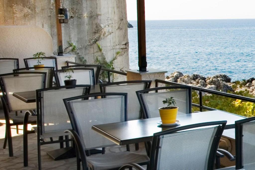 Anniska Hotel Kardamyli Exterior photo
