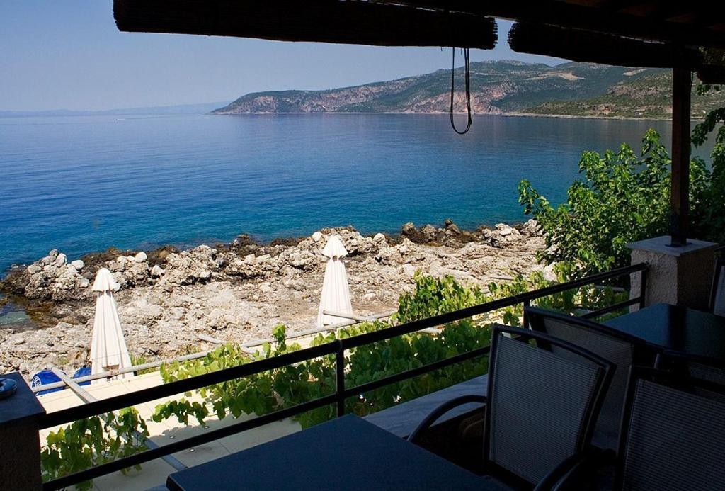 Anniska Hotel Kardamyli Exterior photo