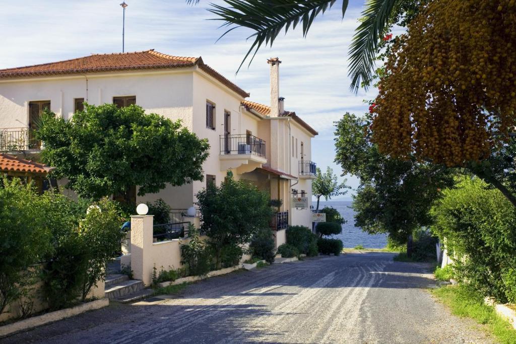 Anniska Hotel Kardamyli Exterior photo
